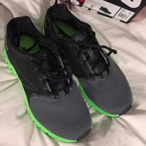 BNWT and box.  Fila boys size 5 running sneakers.